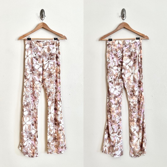 FOR LOVE & LEMONS Renato Floral Flared Pants in Tan Pink - Picture 5 of 10